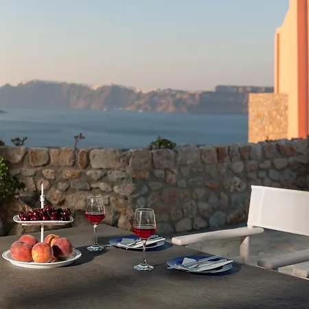 Villa Red Cliff 2bedroom With Caldera View And Plunge Pool