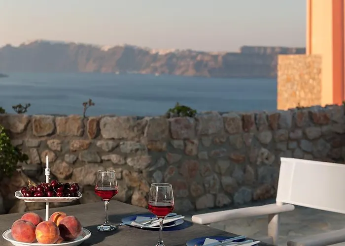 Villa Red Cliff 2bedroom With Caldera View And Plunge Pool