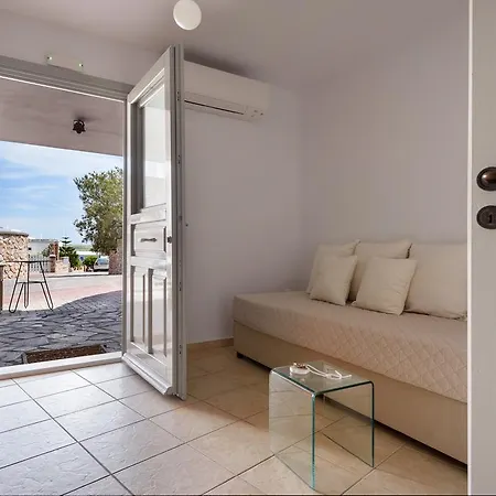 Red Cliff 2bedroom With Caldera View And Plunge Pool