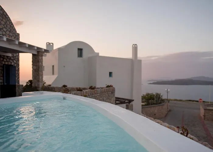 Red Cliff 2bedroom With Caldera View And Plunge Pool Villa Akrotírion