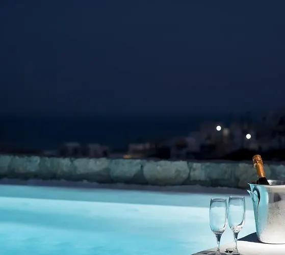 Red Cliff 2bedroom With Caldera View And Plunge Pool Akrotírion